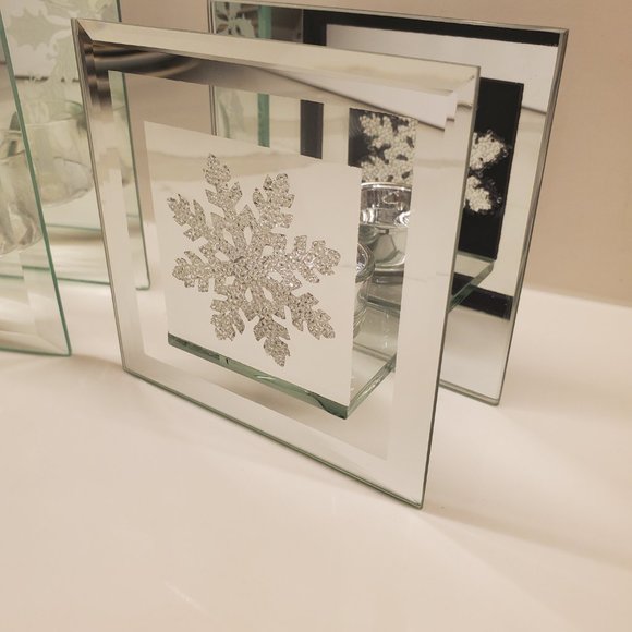 Holly Berry & Snowflake Glass Mirror Candle Holders 2pcs Holiday Decor / Gifts - Picture 4 of 14
